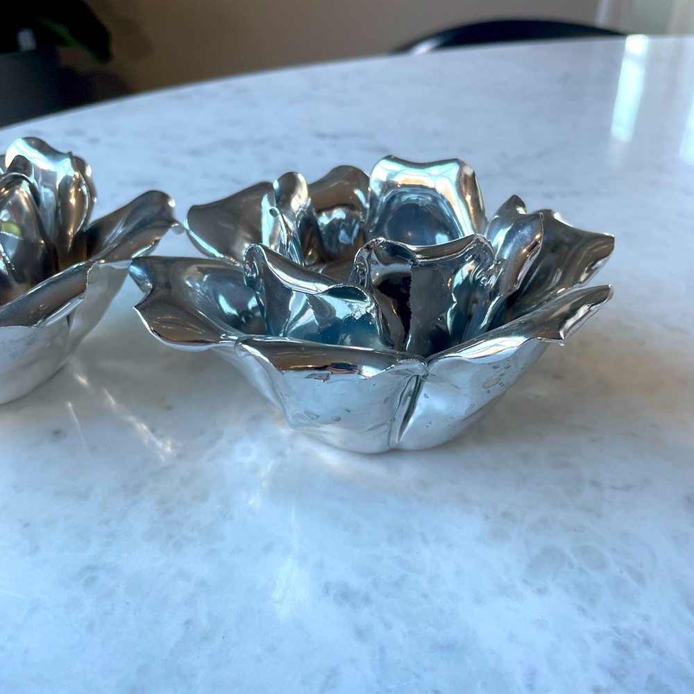 Three Hands Corp. Set Of Two Ceramic Metallic Rose Votive Candle Holders.